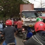 Akibat Solar Langkah Membuat Titik Macet di Kota Makassar