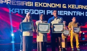 UPT Pendapatan Wilayah Makassar I, Gowa, dan Palopo Bapenda Sulsel Raih Penghargaan Bank Indonesia