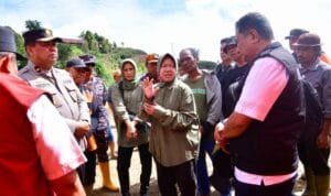 Mensos Risma Apresiasi Penanganan Bencana Banjir dan Longsor di Sulsel