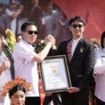 Raih Dua Rekor MURI, 24.913 Pelajar Menari Paddupa Kenakan Baju Bodo