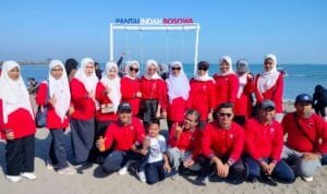 Universitas Teknologi Akba Makassar (UNITAMA) Semarakkan Jalan Santai PTS LLDIKTI Wilayah IX di Pantai Indah Bosowa