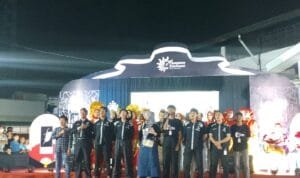 Di Tengah Pasar, Masyarakat Seni Salima Hadirkan Panggung Megah Spektakuler