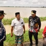 Pj Gubernur Prof Fadjry Djufry Kunjungi Korban Terdampak Banjir di Maros, Siapkan Bantuan Benih untuk Petani Jika Terjadi Puso