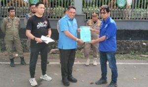 Puluhan Anggota KSPSI Maros Kembali Gelar Aksi di Depan Kantor DPRD