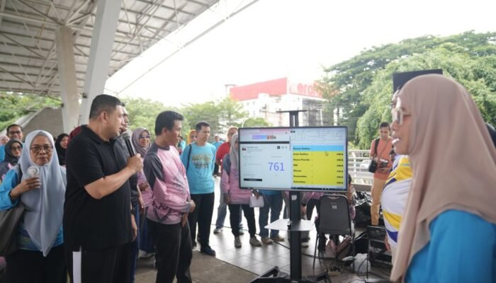 Munafri Bersama Ketua TP PKK Rangkul Ribuan Lansia Lewat Program Sehat dan Hadiah Umrah