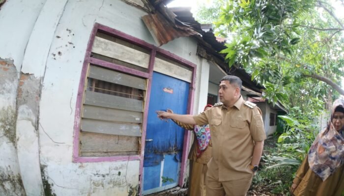 Empat Dekade Berselang, Munafri Menyambangi SD Masa Kecil untuk Pantau Fasilitas