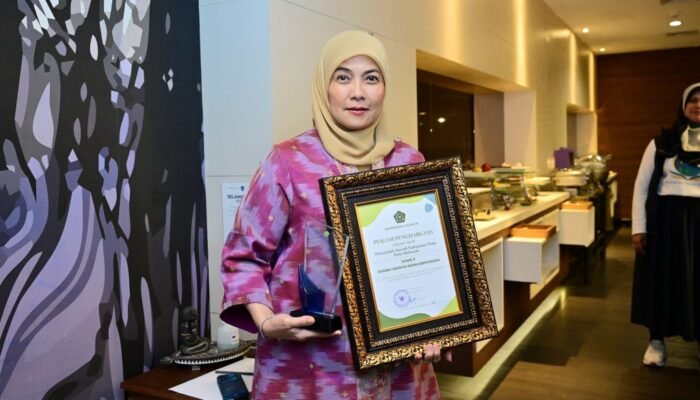 Apresiasi Nasional! Makassar Kembali Diakui Lewat Penghargaan Tanda Cinta PAI 2025