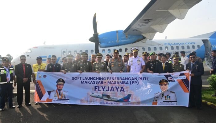 Penerbangan Perdana Masamba-Makassar Resmi Mengudara, Gubernur Sulsel Ajak Masyarakat Manfaatkan Layanan