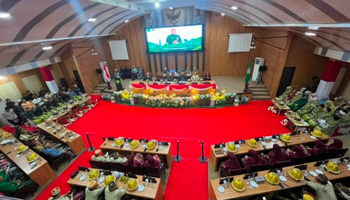 Gubernur Sulsel Hadiri Paripurna HUT ke-67 Maros, DPRD Dorong Penguatan SDM dan Ketenagakerjaan
