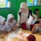 Mahasiswa KKN-T 116 Unhas Kenalkan Keterbukaan Informasi Publik melalui Permainan Numerasi Interaktif di SDN 125 Marampesu